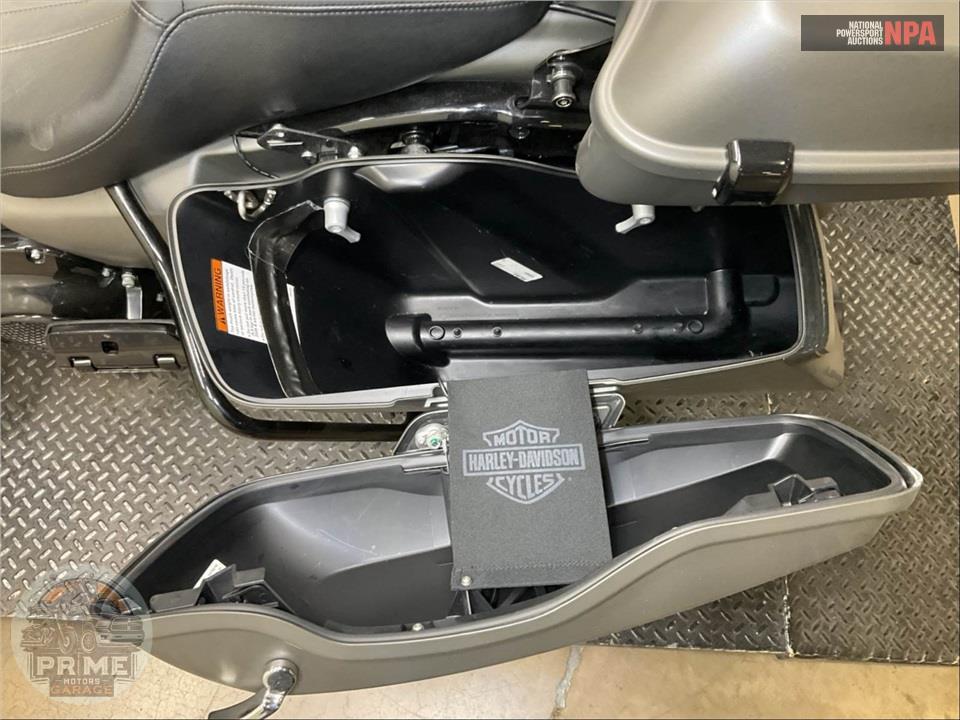 2019 Harley-Davidson FLTRXS ROAD GLIDE SPECIAL — фото 18