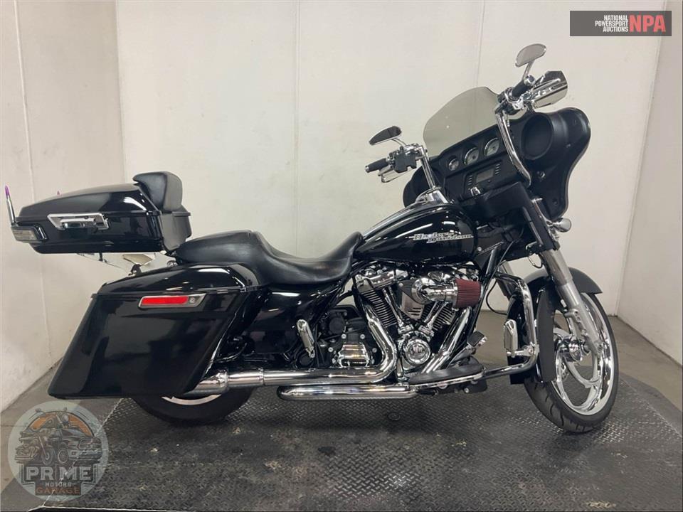 2018 Harley-Davidson FLHX STREET GLIDE — фото 1