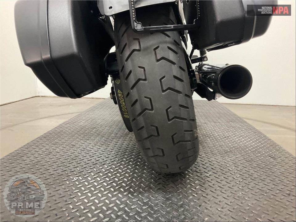 2019 Harley-Davidson FLSB SPORT GLIDE — фото 20