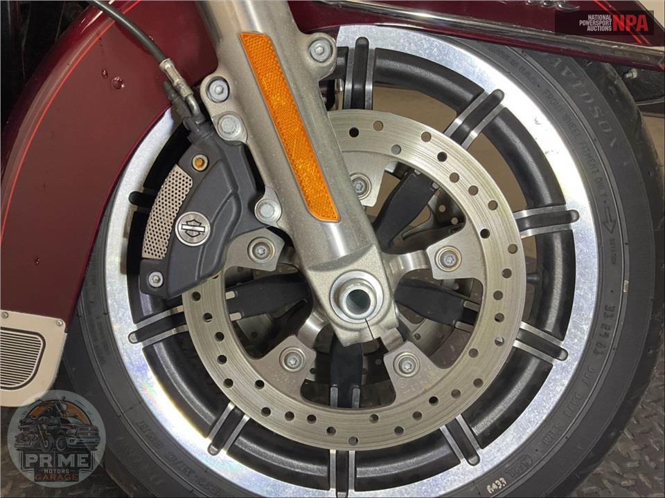 2015 Harley-Davidson FLHTCU ULTRA CLASSIC ELECTRA GLIDE — фото 33