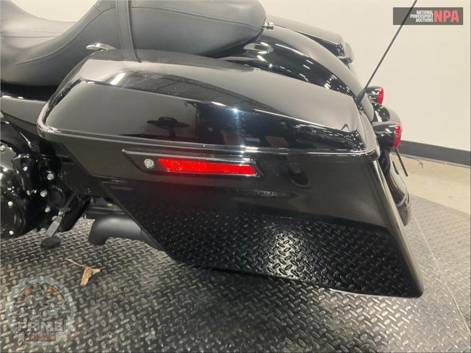 2018 Harley-Davidson FLHXS STREET GLIDE SPECIAL — фото 20