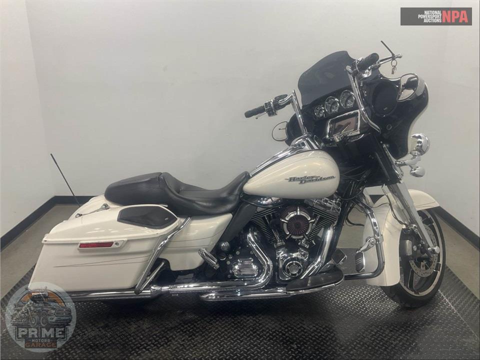2014 Harley-Davidson FLHXS STREET GLIDE — фото 1
