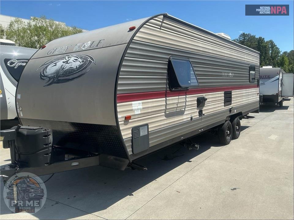 2019 Cherokee By Forest River M-22RR GREY WOLF TOY HAULER SERIES — фото 2
