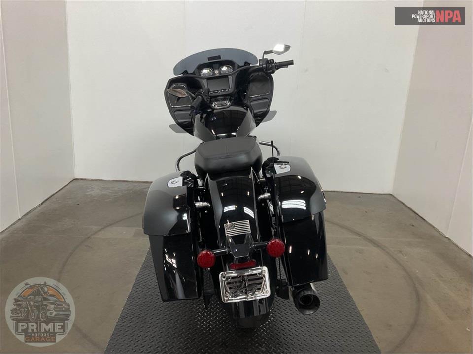 2021 Indian Motorcycle CHALLENGER (BLACK) — фото 4