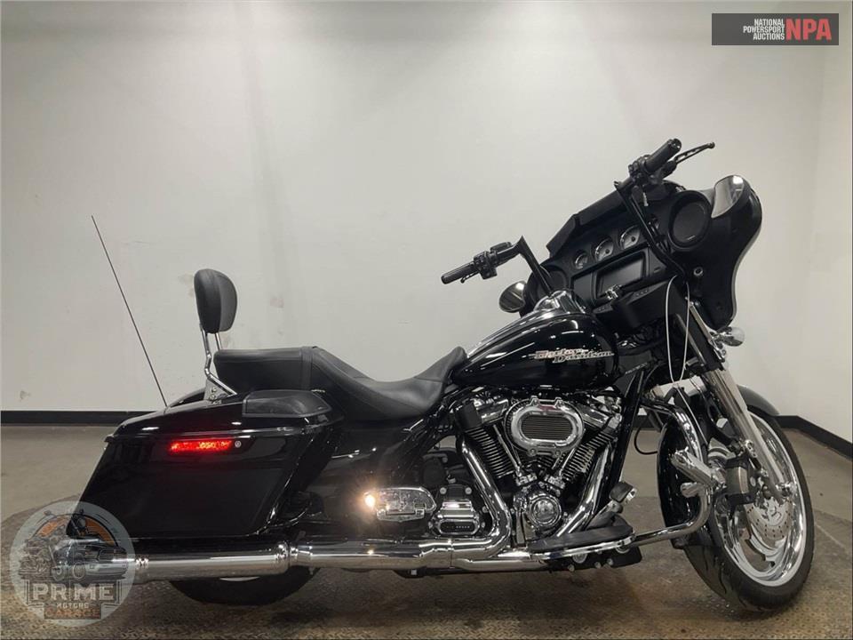 2017 Harley-Davidson FLHX STREET GLIDE — фото 1