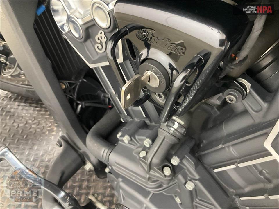 2021 Indian Motorcycle SCOUT BOBBER TWENTY (ABS, BLACK SMOKE) — фото 12