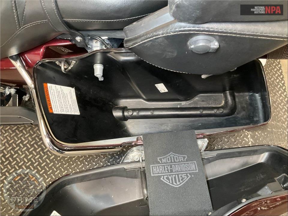 2019 Harley-Davidson FLHTCU ELECTRA GLIDE ULTRA CLASSIC — фото 19