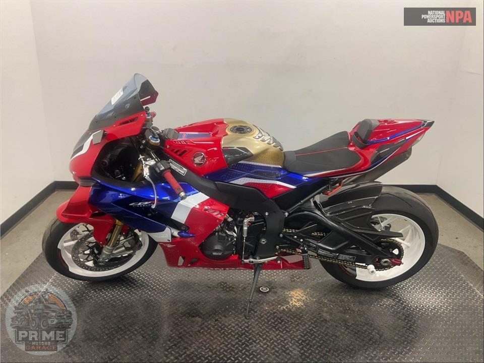 2021 Honda CBR1000RR-R FIREBLADE SP — фото 3
