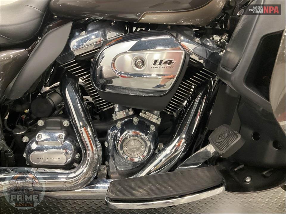2023 Harley-Davidson FLHTCUTG TRI GLIDE ULTRA CLASSIC — фото 6