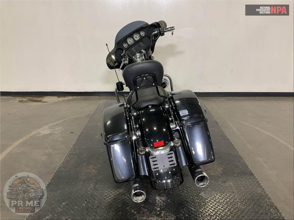 2016 Harley-Davidson FLHX STREET GLIDE — фото 4