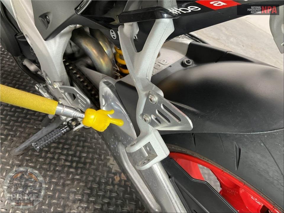 2018 Aprilia TUONO V4 1100 RR FACTORY — фото 20