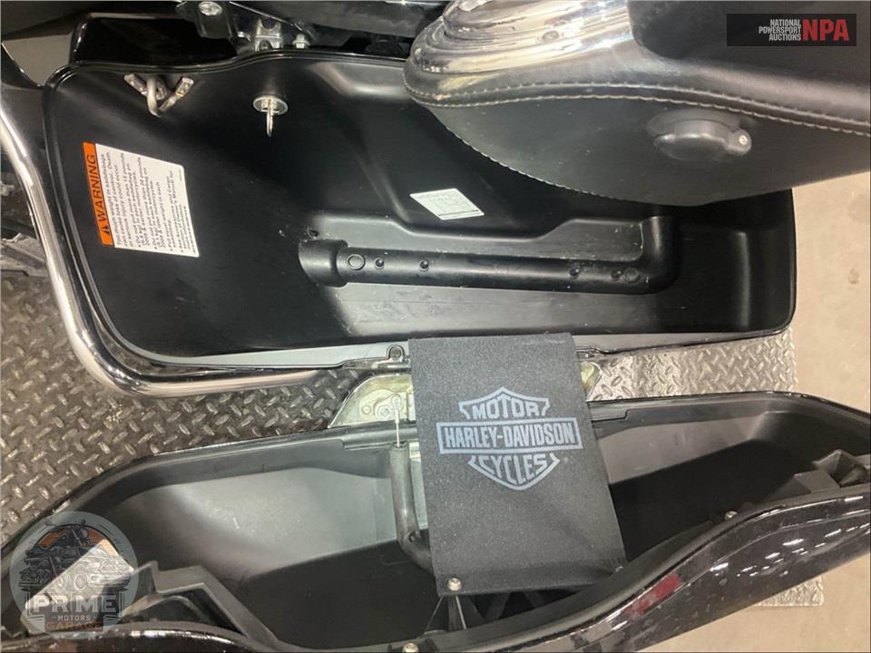 2014 Harley-Davidson FLHTCU ULTRA CLASSIC ELECTRA GLIDE — фото 21