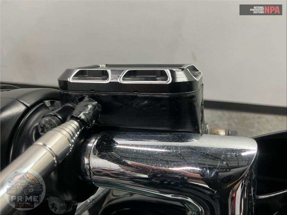 2015 Harley-Davidson FLHTK ELECTRA GLIDE ULTRA LIMITED — фото 29