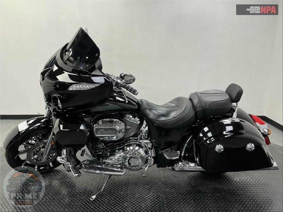 2017 Indian Motorcycle CHIEFTAIN LIMITED (THUNDER BLACK) — фото 3