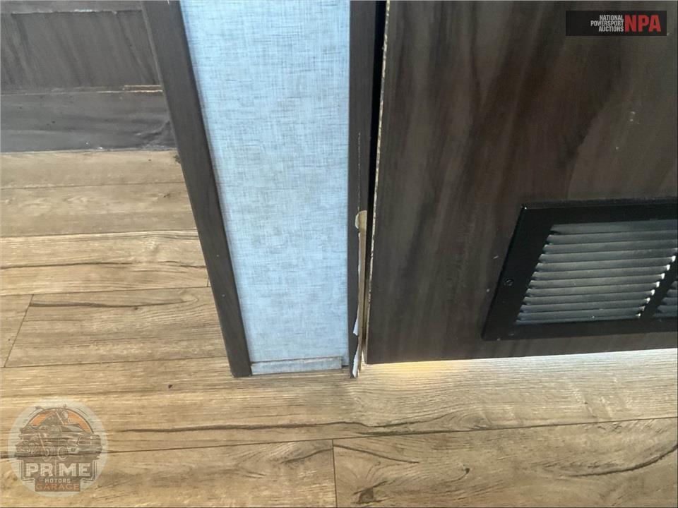 2018 Cherokee By Forest River M-315TBH8 ARCTIC WOLF FIFTH WHEEL SERIES — фото 35