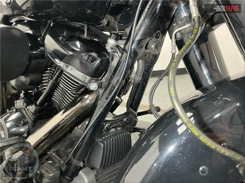 2018 Harley-Davidson FLHXS STREET GLIDE SPECIAL — фото 11