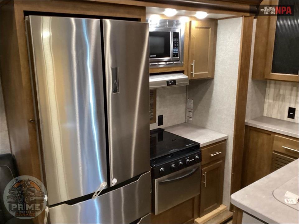 2019 Sabre By Forest River M-30RLT - FIFTH WHEEL SERIES — фото 16