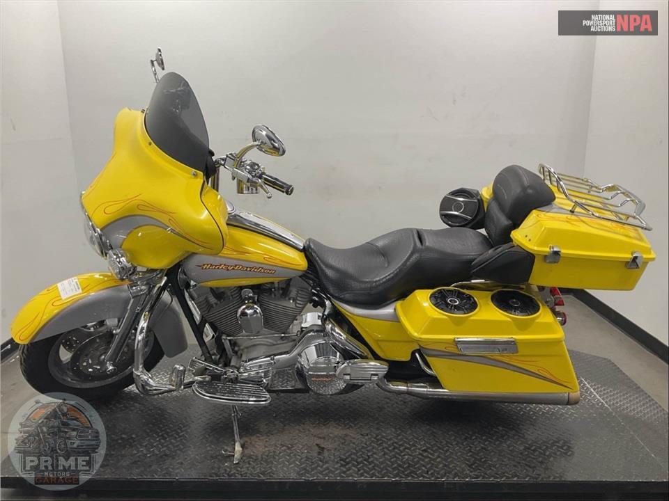 2005 Harley-Davidson FLHTCSE2 SCREAMIN EAGLE — фото 3