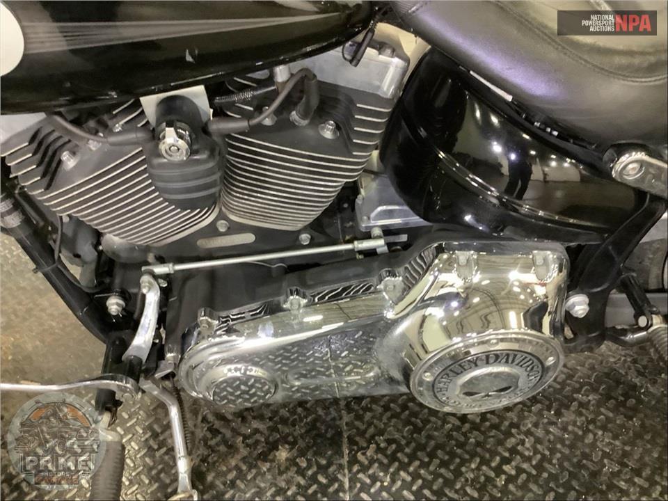 2015 Harley-Davidson FXSB BREAKOUT — фото 7