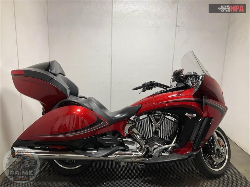2013 Victory Motorcycles VISION TOUR RED BLACK — фото 1