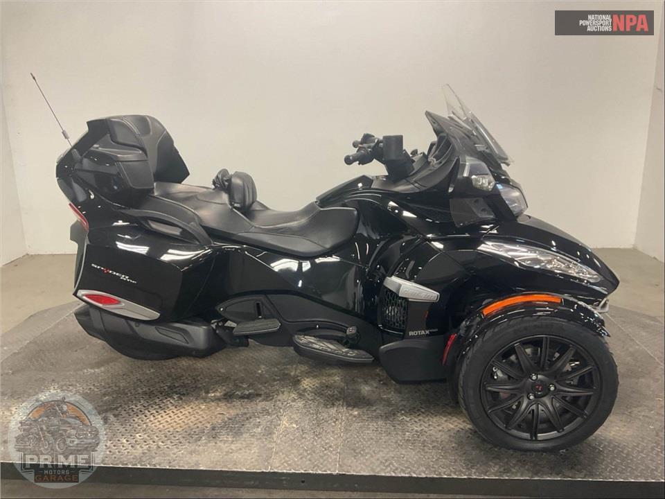 2015 CAN-AM Spyder RT-S SE6