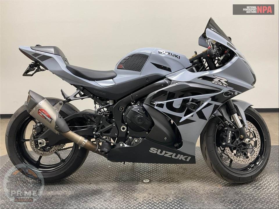 2022 Suzuki GSX-R1000 — фото 1