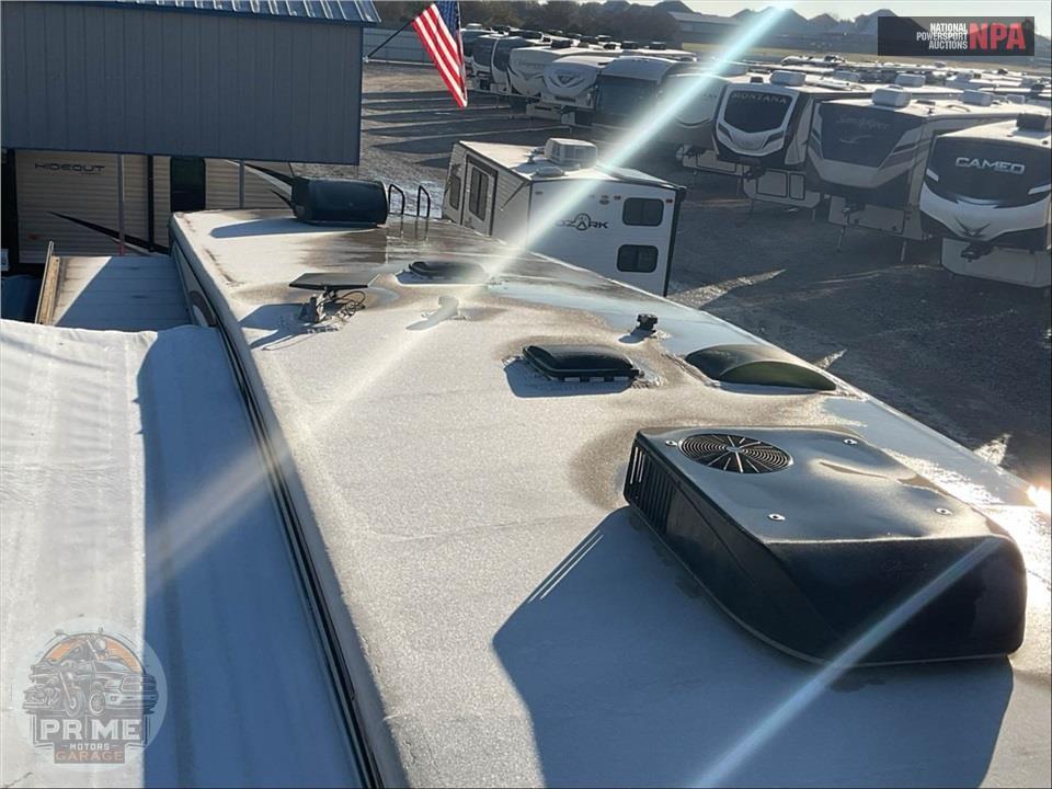 2017 Crossroads Rv M-322 RL - CRUISER FIFTH WHEEL SERIES — фото 29