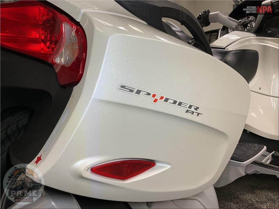 2015 Can-Am Spyder RT- SE6 — фото 22
