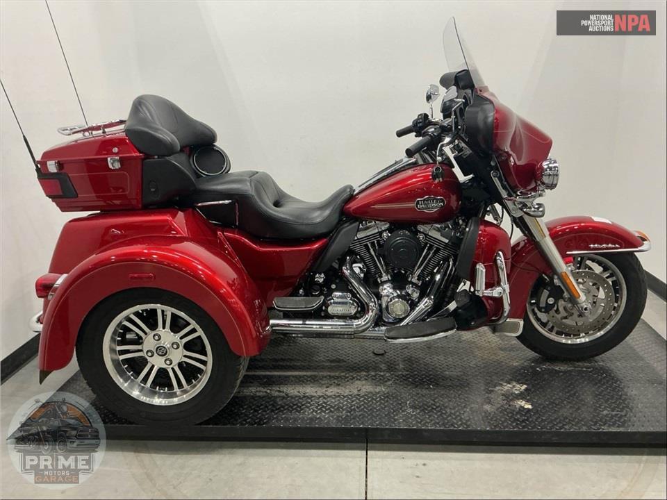 2013 Harley-Davidson FLHTCUTG TRIGLIDE UL CLSC — фото 1
