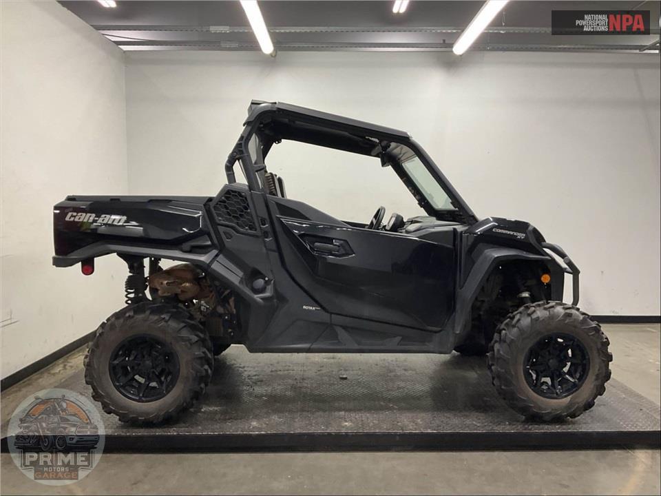 2025 Can-Am COMMANDER XT 700 — фото 1