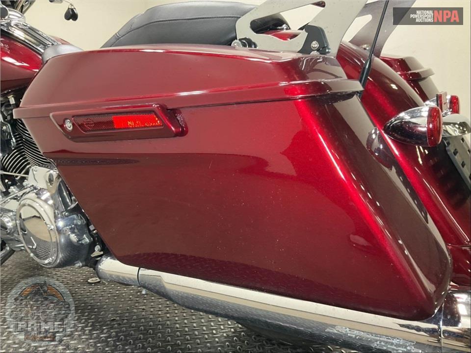 2017 Harley-Davidson FLHXS STREET GLIDE SPECIAL — фото 17