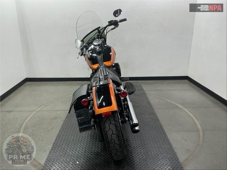 2015 Harley-Davidson FLS SOFTAIL SLIM — фото 4