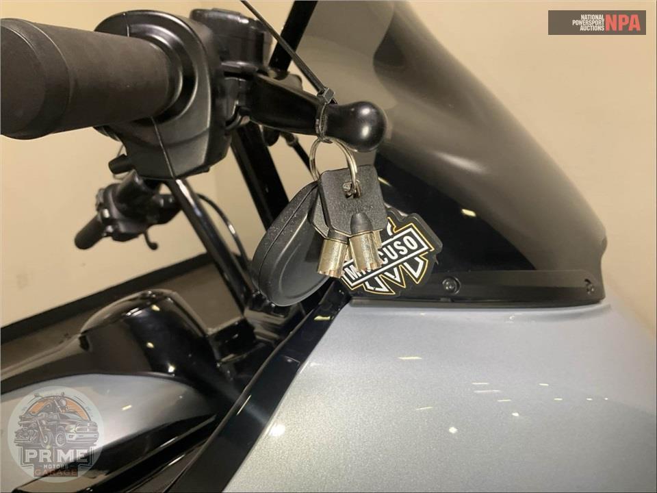 2023 Harley-Davidson FLTRK ROAD GLIDE LIMITED — фото 11