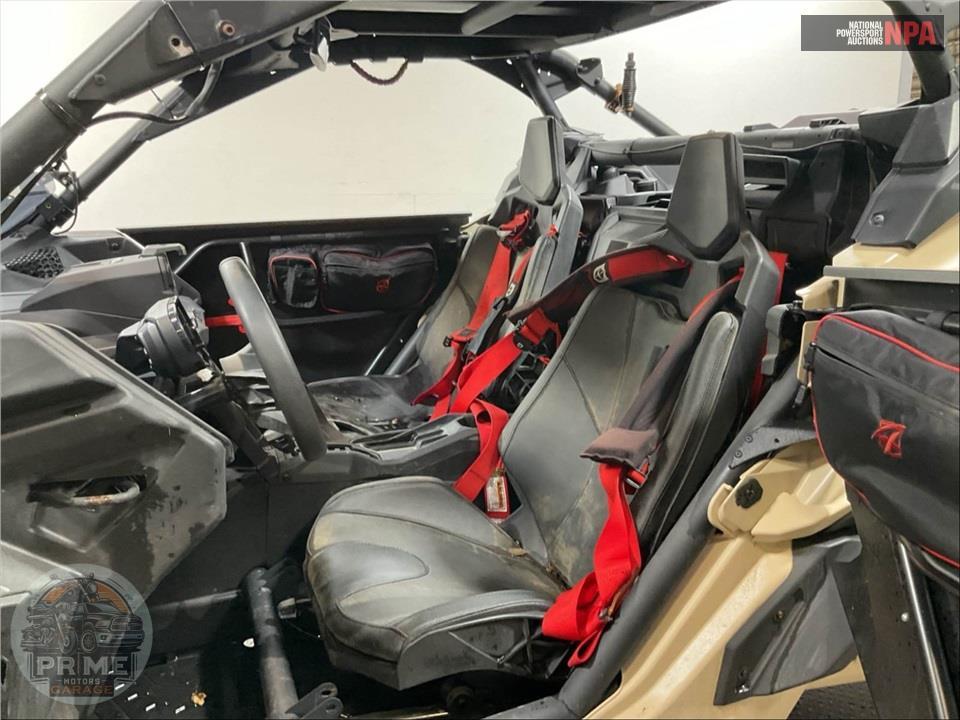 2021 Can-Am MAVERICK X3 DS TURBO (DESERT TAN & CARBON BLACK) — фото 16