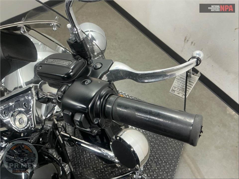 2010 Harley-Davidson FLHR ROAD KING — фото 30