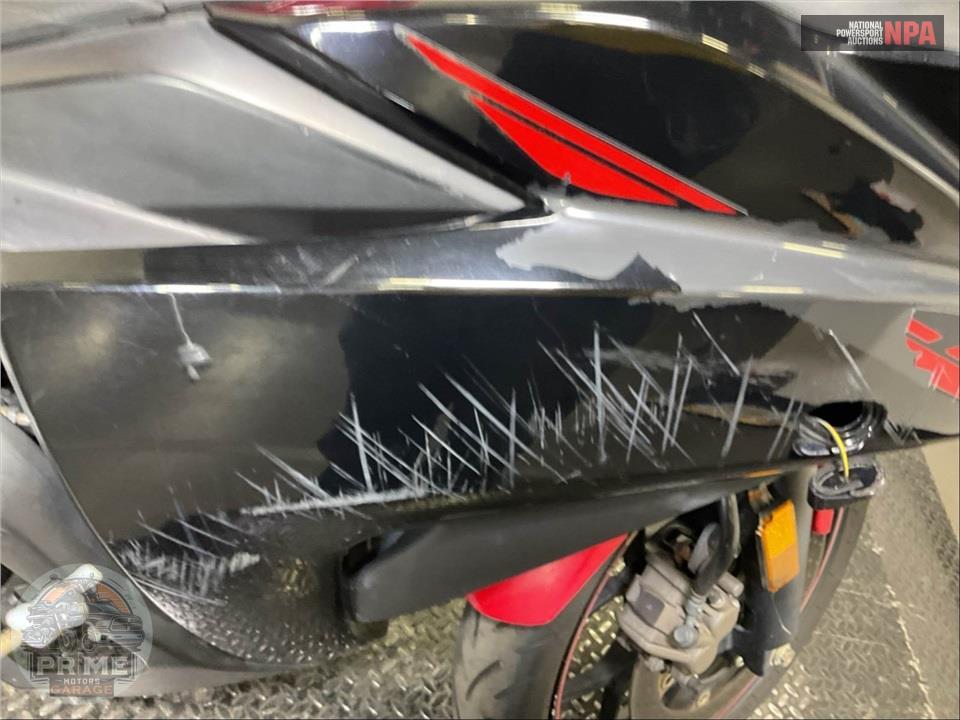 2015 Yamaha YZF-R3 — фото 20
