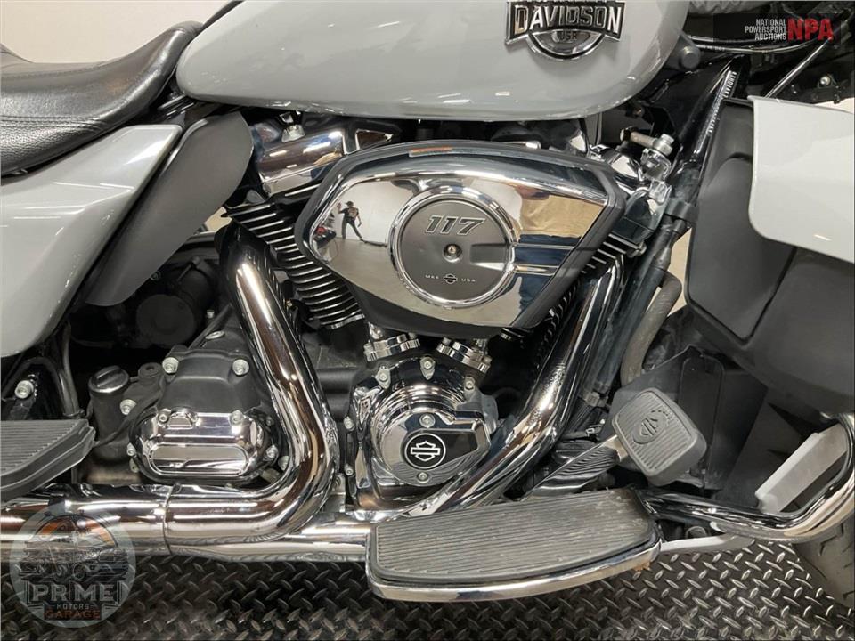 2025 Harley-Davidson FLHXU STEET GLIDE ULTRA — фото 6
