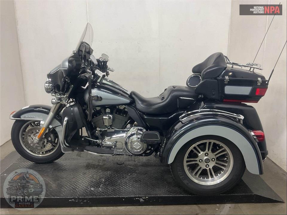 2013 Harley-Davidson FLHTCUTG TRIGLIDE UL CLSC — фото 3