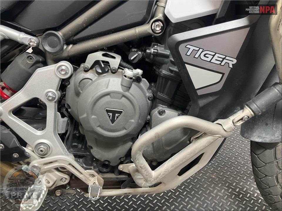 2023 Triumph TIGER 1200 GT EXPLORER — фото 6