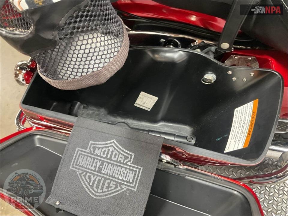 2013 Harley-Davidson FLHTK ELECTRA GLIDE UL LI — фото 24