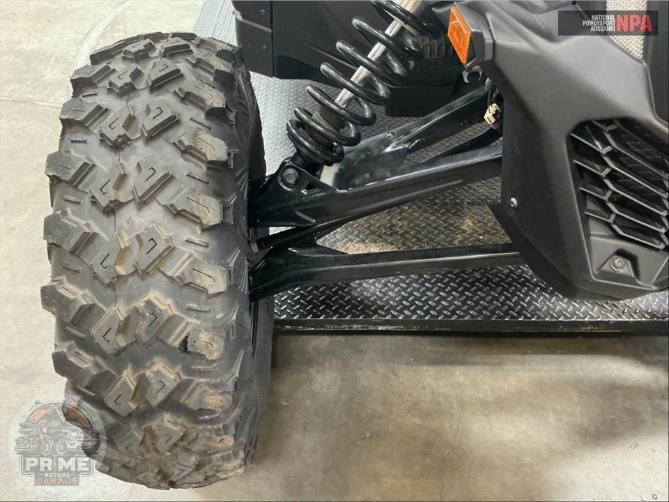 2025 Can-Am MAVERICK X3 MAX RS TURBO RR (RED & SILVER) — фото 16