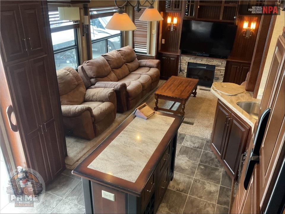 2015 Keystone Rv M-3535 RE - ALPINE FIFTH WHEEL SERIES — фото 6