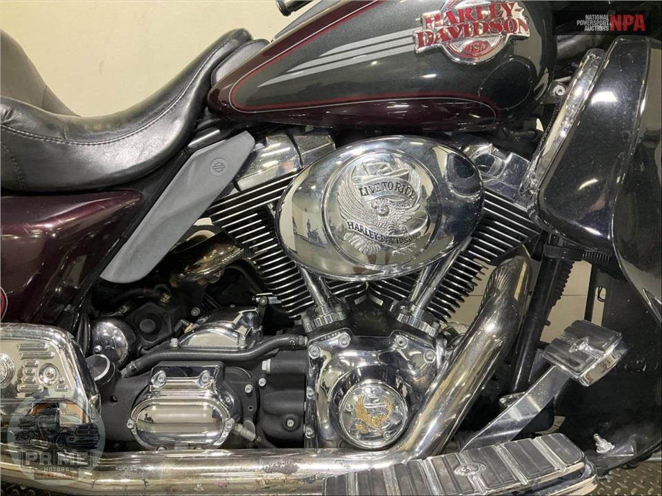 2005 Harley-Davidson FLHTCUI ULTRA CLASSIC ELECTRA GLIDE — фото 6