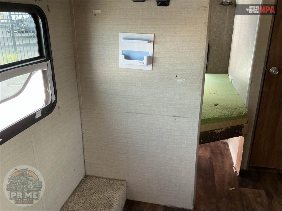 2017 Keystone Rv M-1850 FL - SUMMERLAND MINI SERIES — фото 20