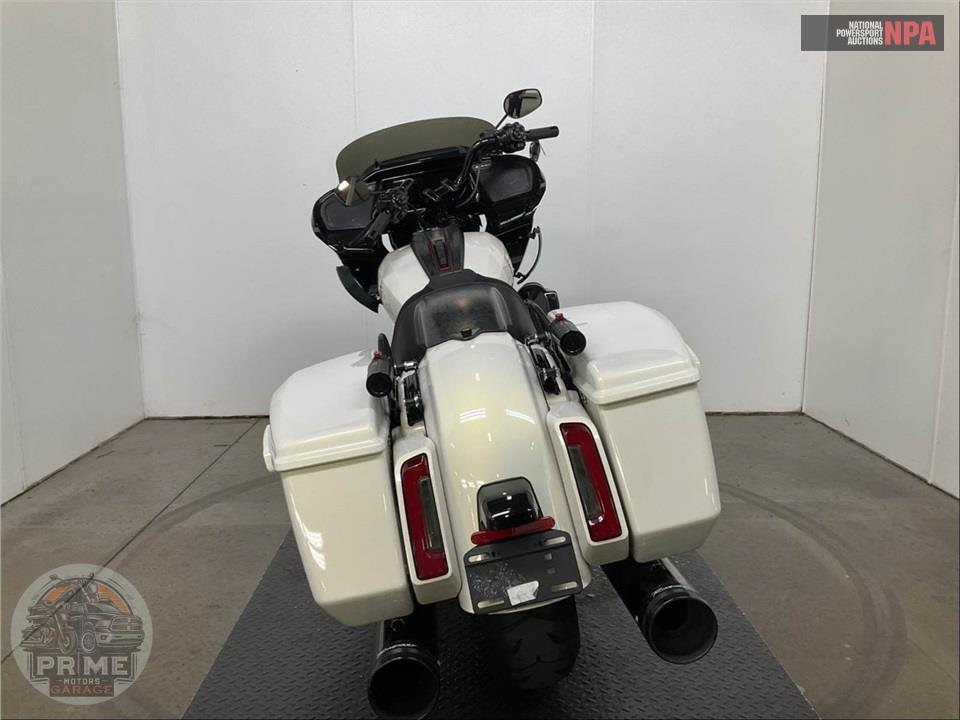 2024 Harley-Davidson FLTRXSTSE CVO ROAD GLIDE ST — фото 4