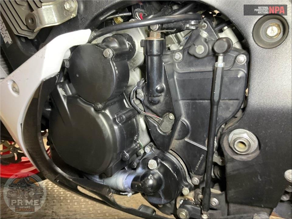2011 Suzuki GSX-R750L1 — фото 10