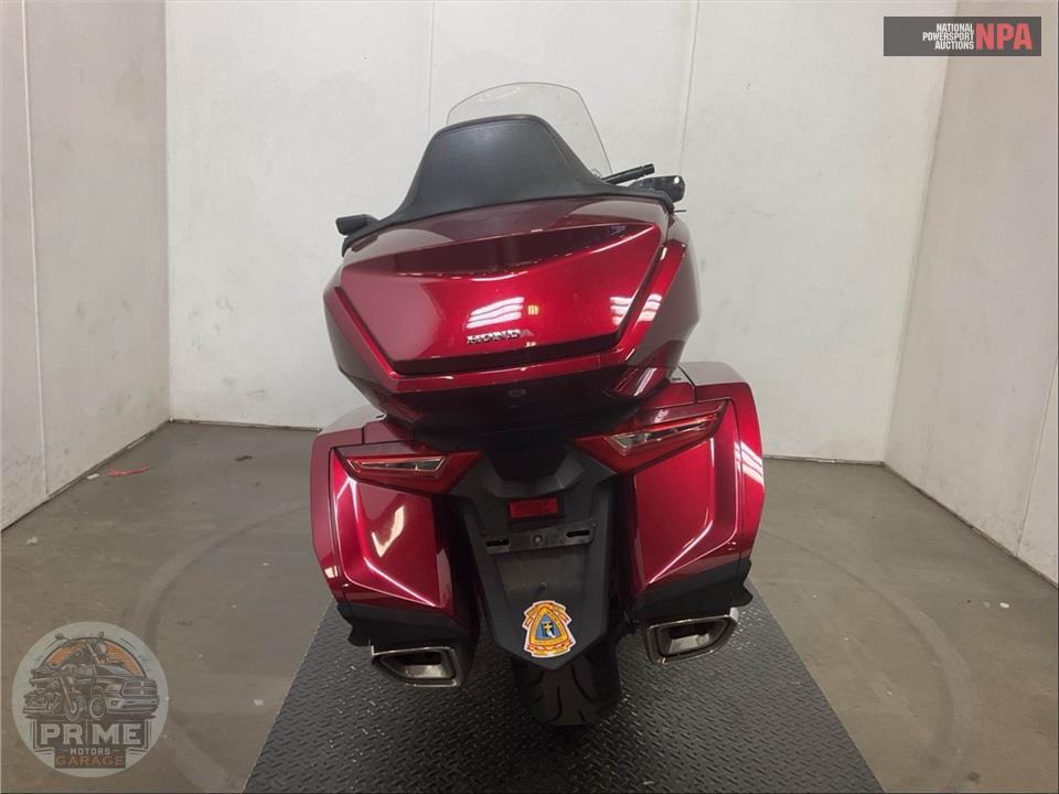 2018 Honda GL1800 GOLDWING TOUR (RED) — фото 4