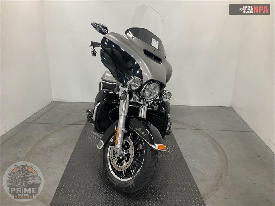 2017 Harley-Davidson FLHTK ULTRA LIMITED — фото 2