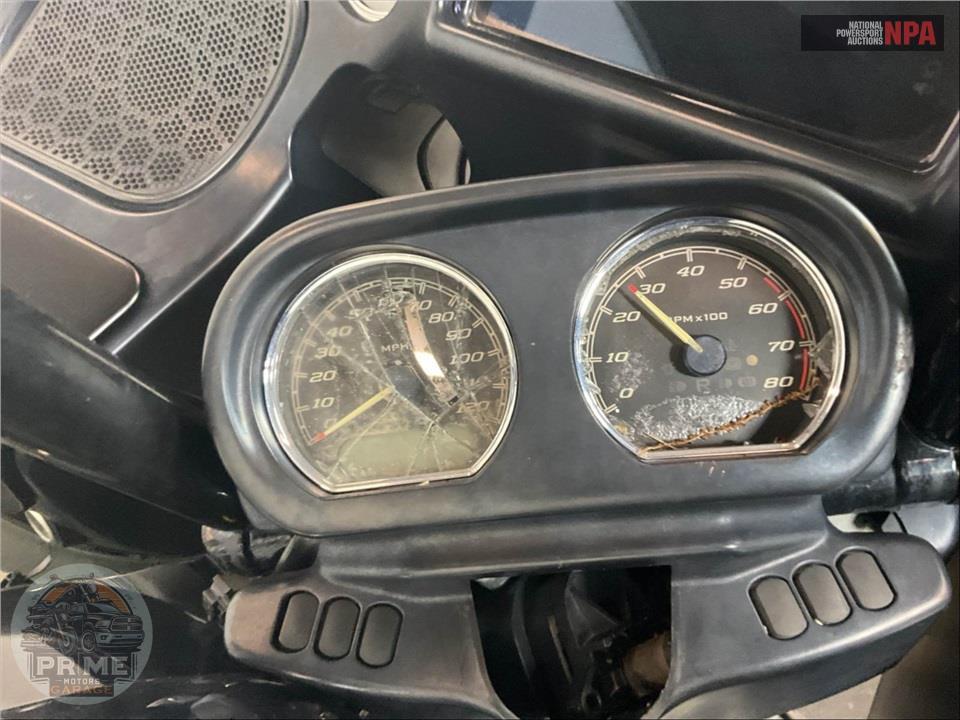 2019 Harley-Davidson FLTRU ROAD GLIDE ULTRA — фото 5