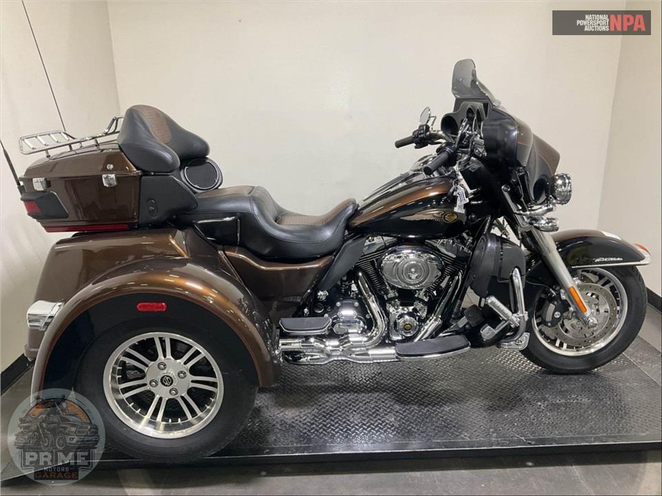 2013 Harley-Davidson FLHTCUTG TGLIDE UL CL ANN — фото 1